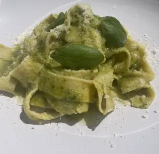 Fettuccine Fresche Fatte A Mano Con Pesto Alla Genovese