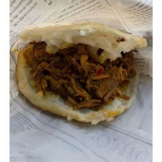 Arepa de Carne Mechada