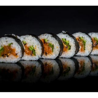 Спайси сьомга (170г, 8бр)