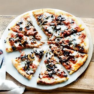 Pizza Funghi