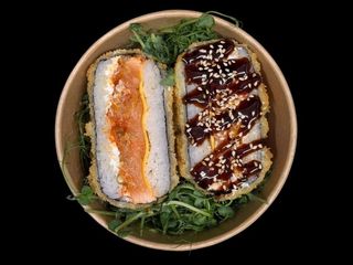 SUSHI BURGER Łosoś Kimchi (pikantny)