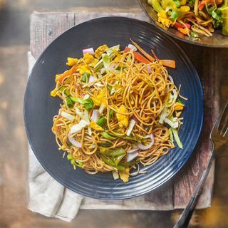 Makaron chow z jajkiem