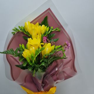 buchet 5 frezii galbene