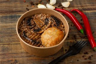 Гречка із котлетою свинною та грибами, ТМ Вепр (290г)