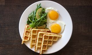 შემწვარი კვერცხი ვაფლით