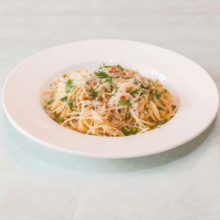Spaghetti aglio olio e peperoncino