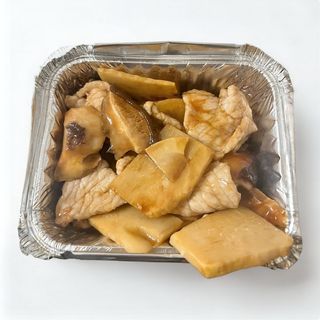 Maiale con funghi e bambù双东猪