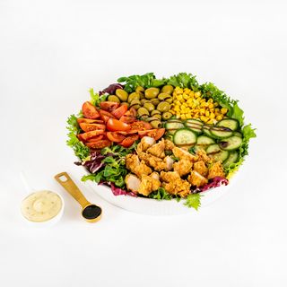 SALATĂ CU CRISPY STRIPS