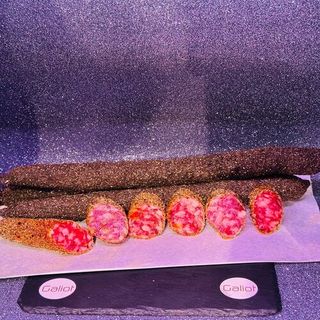 Fuet Con Recubrimiento De Pimienta Pieza Peso Aprox. 200 Gr.