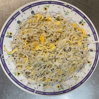 Arroz frito con sésamos 