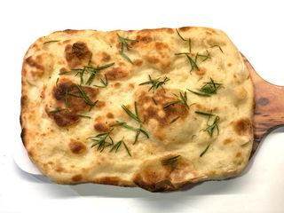 FOCACCIA OLIO E AGLIO