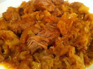 Свинско с кисело зеле (500г)