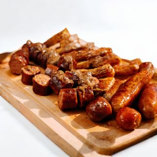 Austrijska Käsekrainer kobasica ljuta 450gr