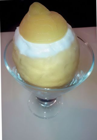 Limone ripieno di gelato