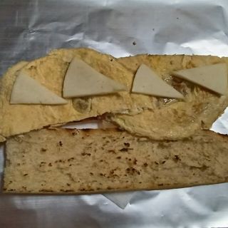 Bocadillo De Tortilla Francesa Con Queso Y Tomate (Grande)