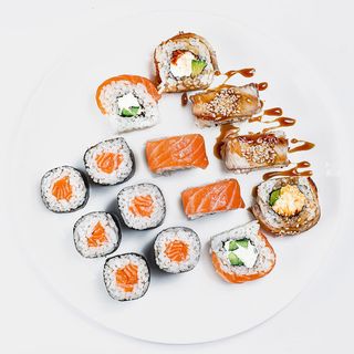 Міні сет «Сакура» (610г/14шт)