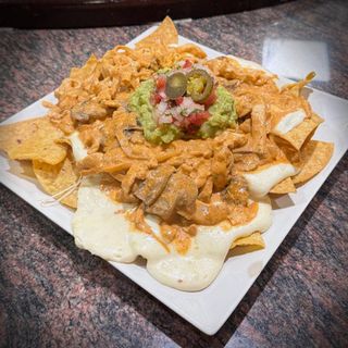 Nachos Con Pollo Los Mexicanos (Ración)
