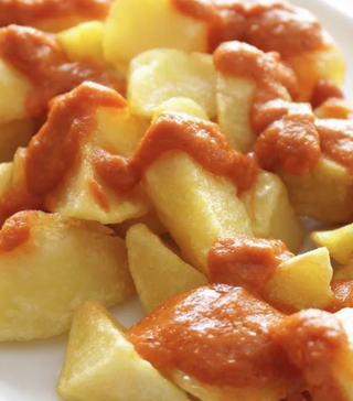 Racíon Patatas Bravas Grandes