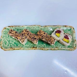 69. Maki Roll De Atún Cheese (8 Pzs.)