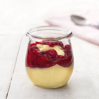 Jeleu de fructe de pădure cu vanilie