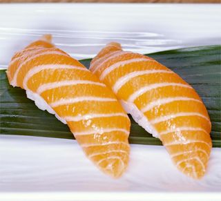 80. Nigiri De Salmón (2 Uds.)