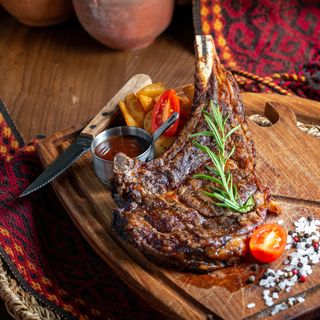 Бел қабырға стейк