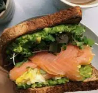 Salmon baguette