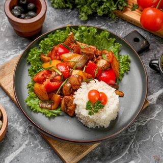 Курица со сладким перцем и грибами