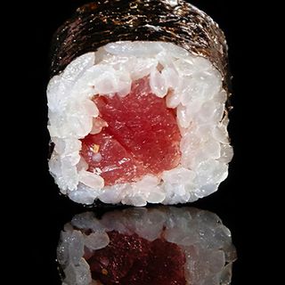 Maki de Atún con Mayonesa (8 Uds.)