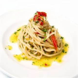 Spaghetti aglio, olio e peperoncino esp