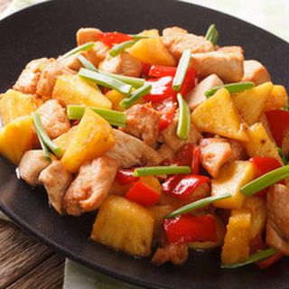 Пилешко с ананас (500г)