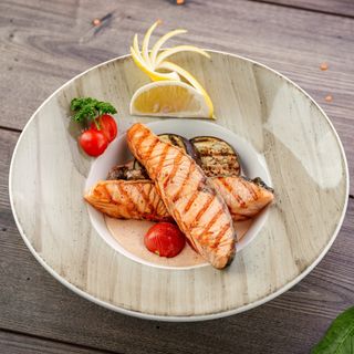 Стейк из морской форели