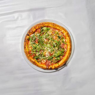 Pizza Al Crudo (Mediana)