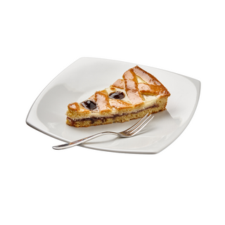 Fetta di torta ricotta e visciola