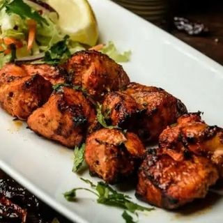Chicken Tikka Dry with Naan (8 pieces)
