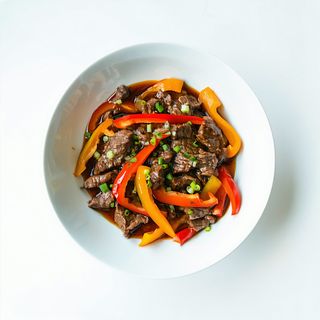 Carne de vită cu ardei