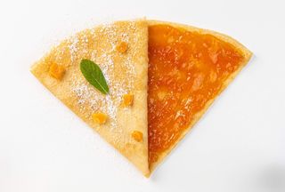 Crepes cu  gem si fulgi de migdale