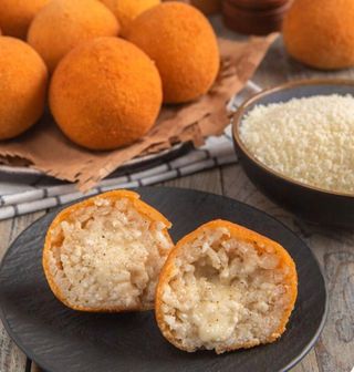 Arancino cacio e pepe