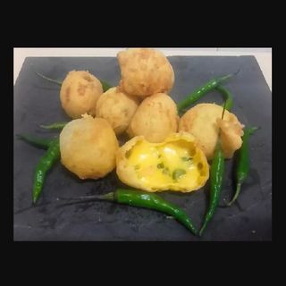 Chili cheddar bites (8u)