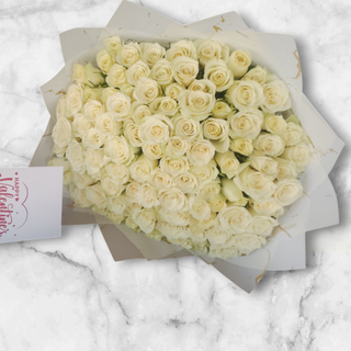 50 pieces of white roses