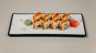 817. Урамаки криспи сьомга