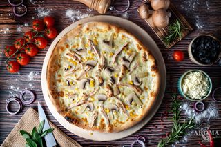 Pizza cu pui Ø32 cm