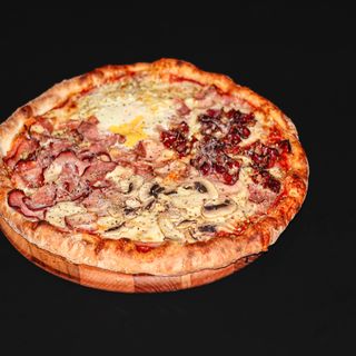 Quattro Stagioni pizza