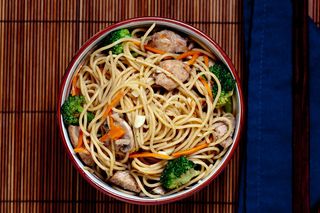 CHOW MEIN