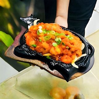 Łosoś w sosie czosnkowym