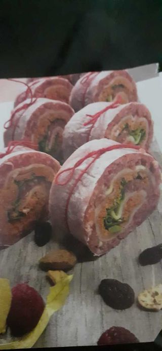 Polpettone di Scottona con prosciutto cotto, formaggio e rucola 250 g