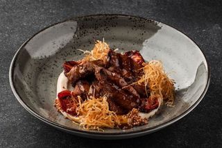 ГРИЛЬОВАНА ВИРІЗКА З СИРНИМ КРЕМОМ