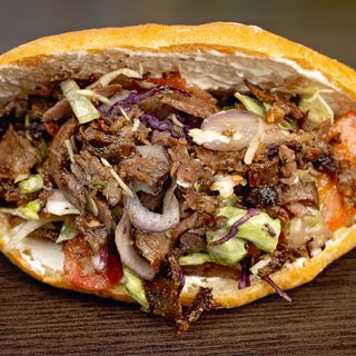Doner de berbecut + 1 porție de cartofi prăjiți-650g
