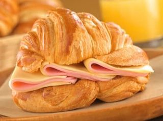 Croissant De Jamón York Y Queso 