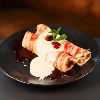 Clatita cu ciocolată albă și zmeură 